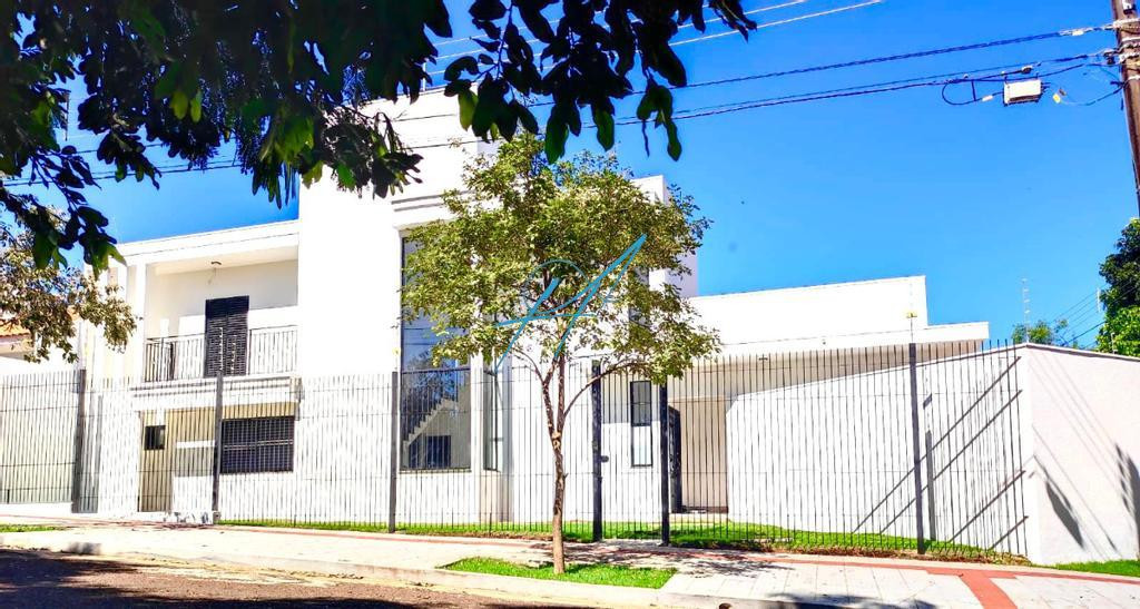 Casa à venda com 4 quartos, 285m² - Foto 2