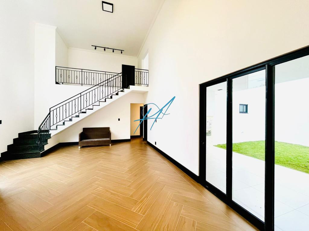 Casa à venda com 4 quartos, 285m² - Foto 9