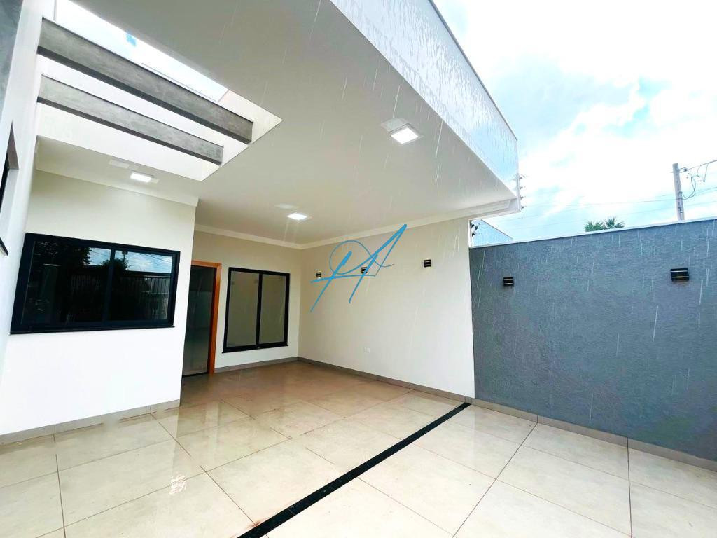 Casa à venda com 3 quartos, 105m² - Foto 2