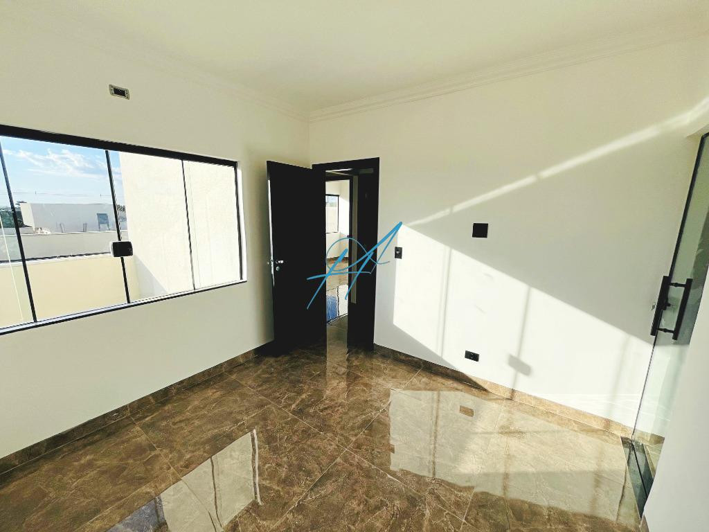 Casa à venda com 4 quartos, 245m² - Foto 30