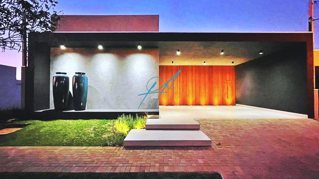 Casa de Condomínio à venda com 4 quartos, 232m² - Foto 1