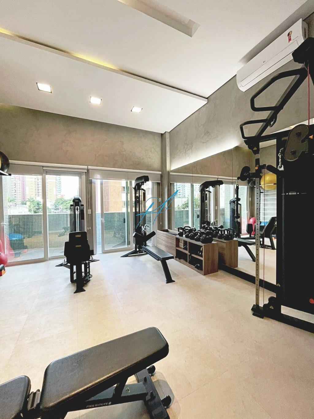 Apartamento à venda com 4 quartos, 240m² - Foto 4