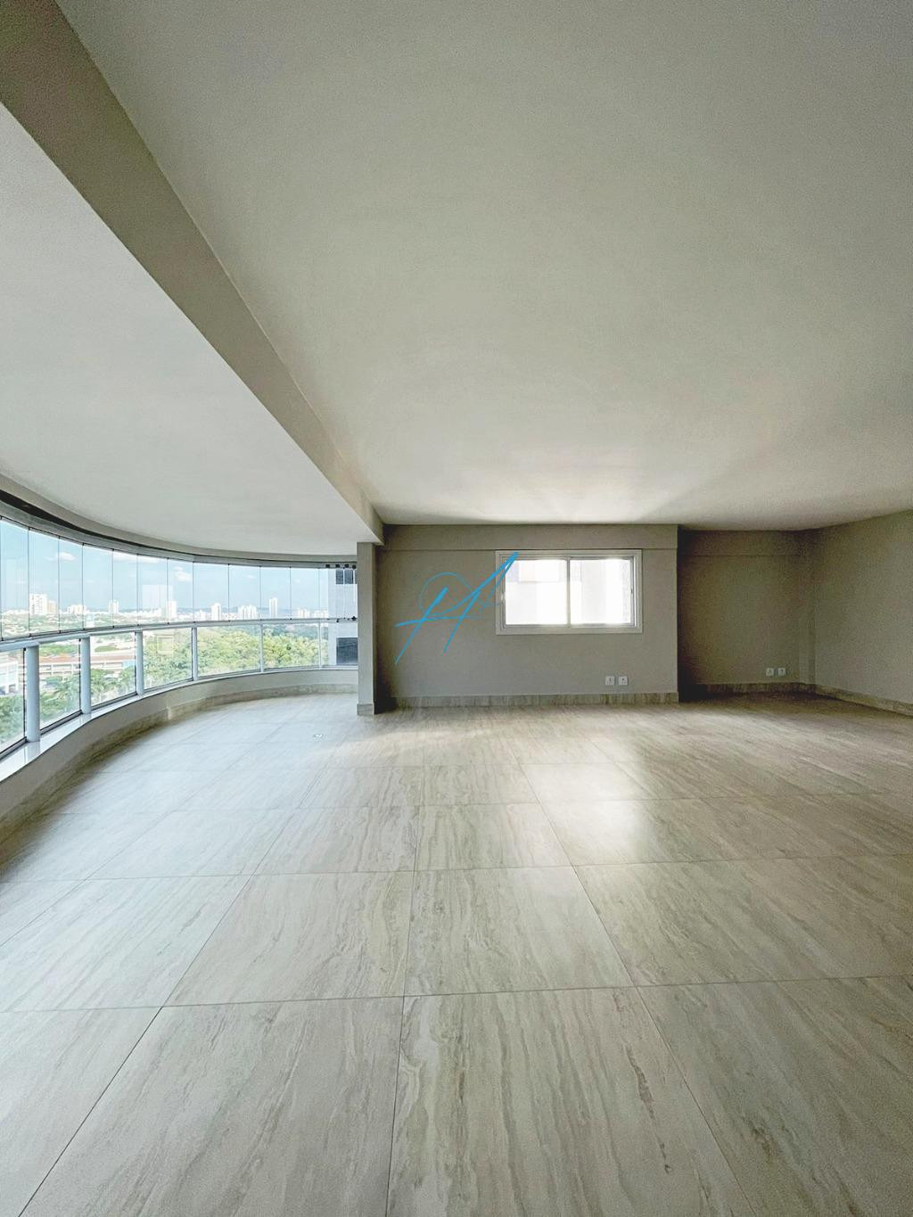Apartamento à venda com 4 quartos, 240m² - Foto 1