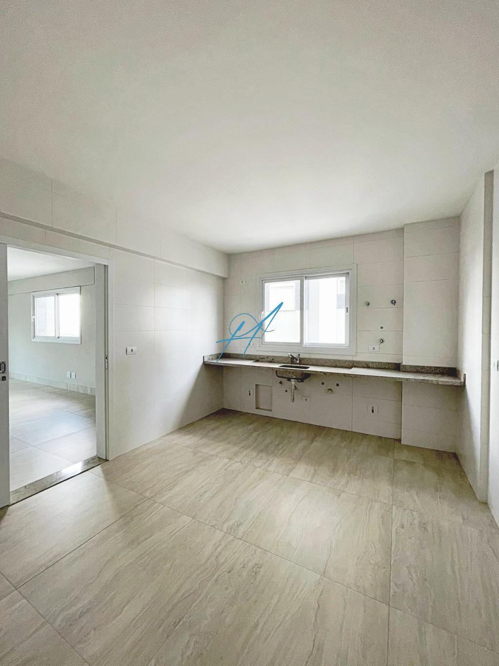 Apartamento à venda com 4 quartos, 240m² - Foto 15