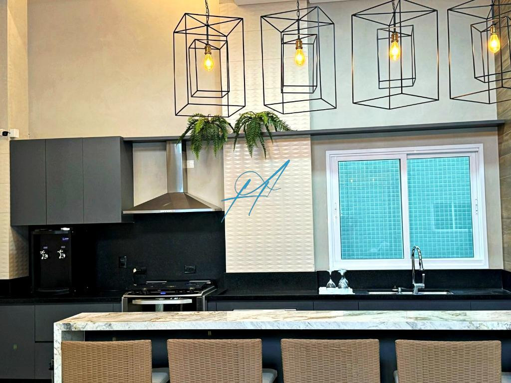 Apartamento à venda com 4 quartos, 221m² - Foto 2