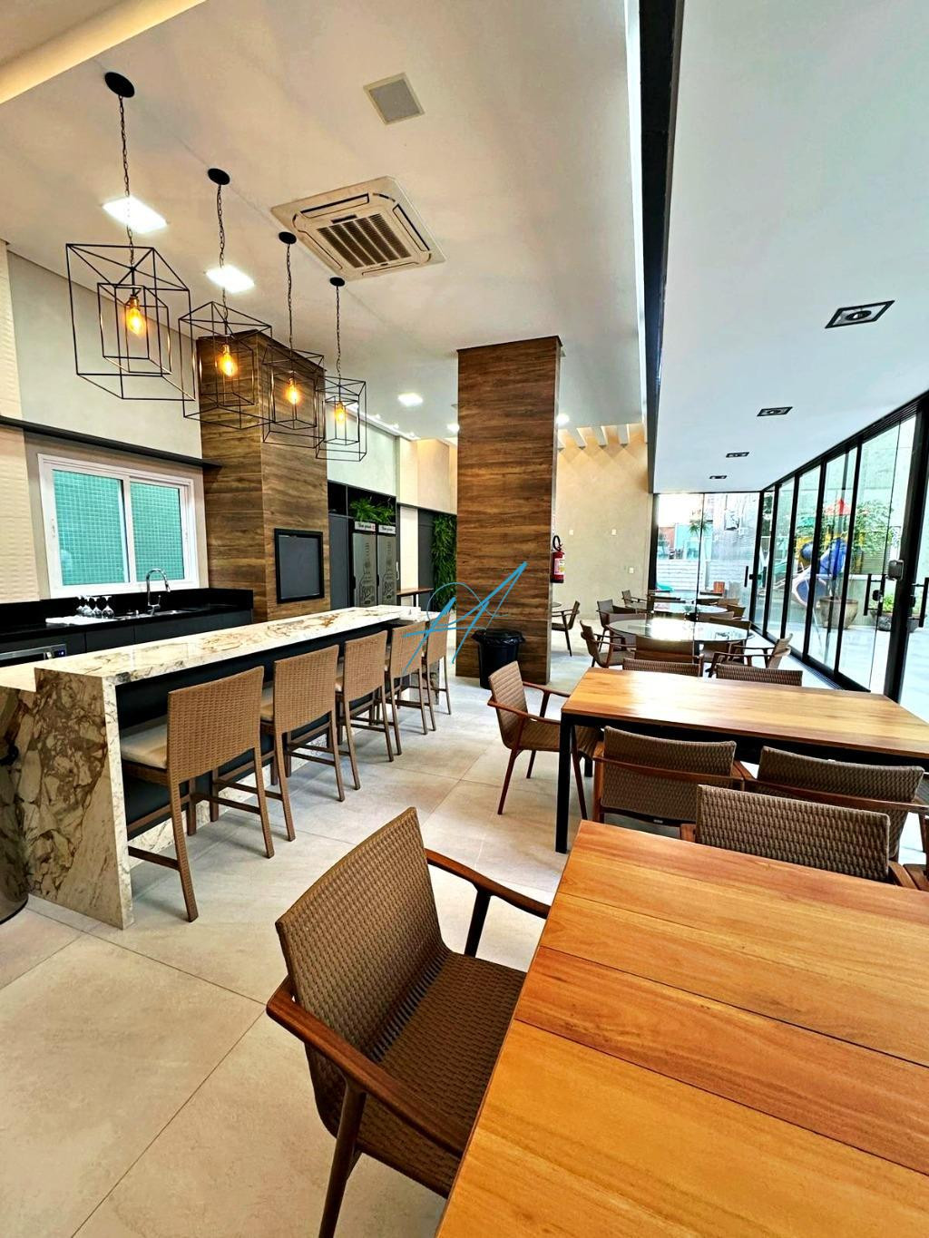 Apartamento à venda com 4 quartos, 221m² - Foto 5