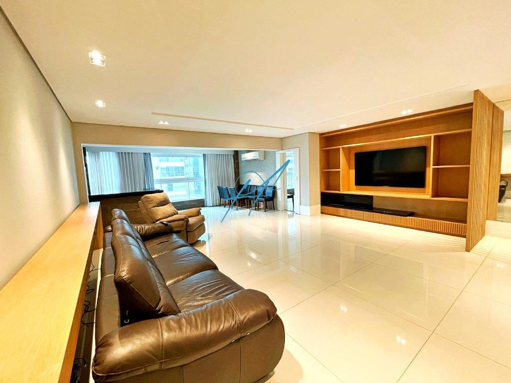 Apartamento à venda com 4 quartos, 221m² - Foto 10