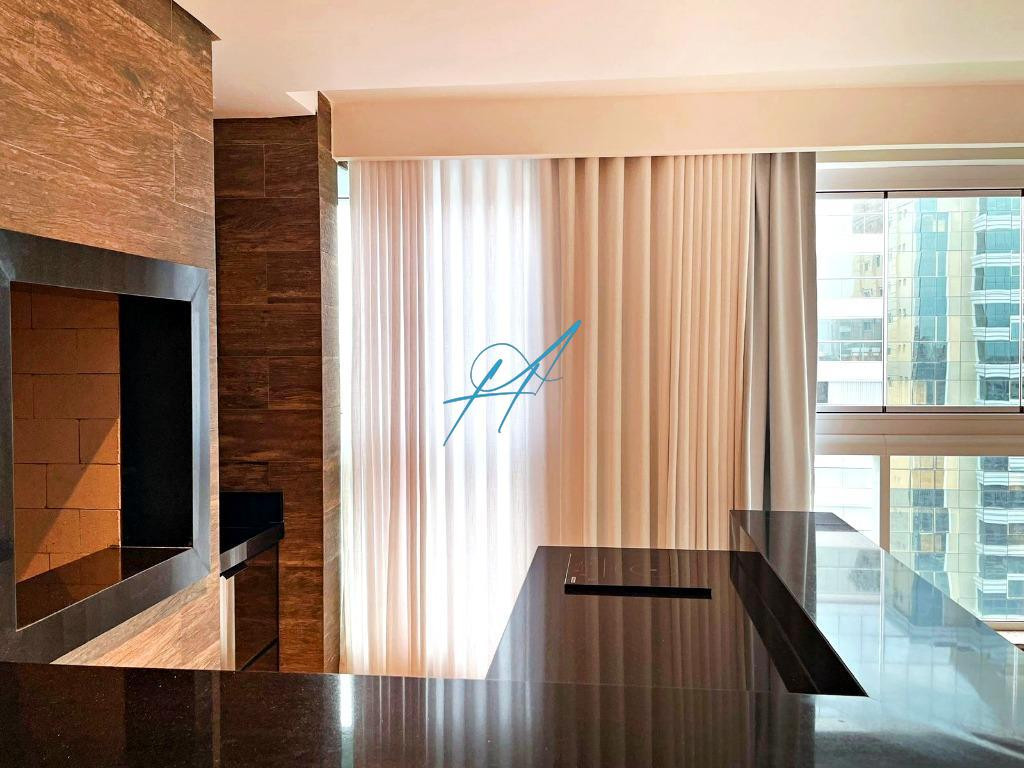 Apartamento à venda com 4 quartos, 221m² - Foto 15