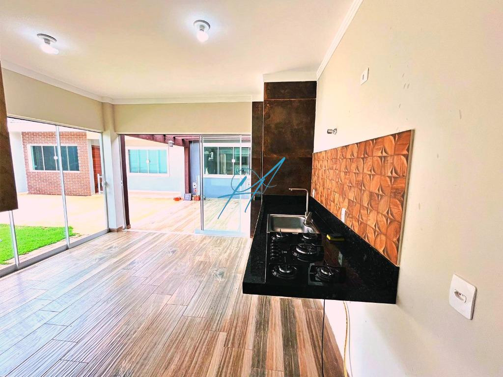 Casa à venda com 4 quartos, 210m² - Foto 21