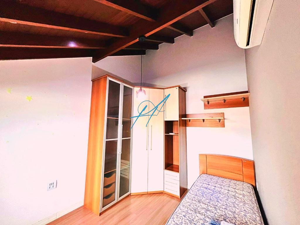 Casa à venda com 4 quartos, 210m² - Foto 28