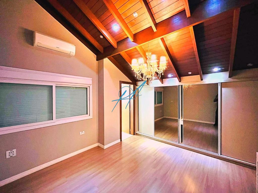 Casa à venda com 4 quartos, 210m² - Foto 30
