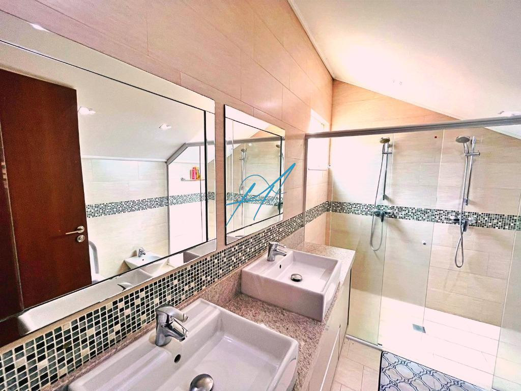 Casa à venda com 4 quartos, 210m² - Foto 35