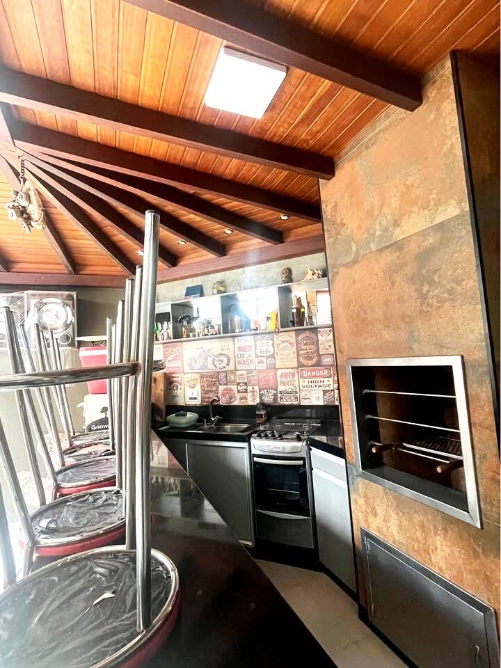 Casa à venda com 3 quartos, 213m² - Foto 18