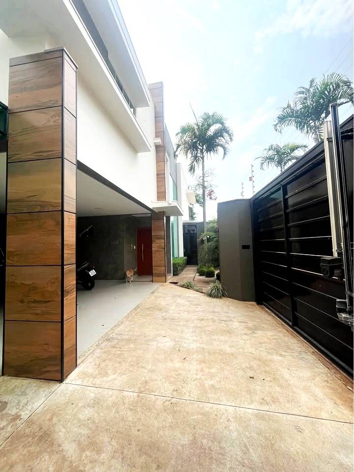 Casa à venda com 3 quartos, 213m² - Foto 4