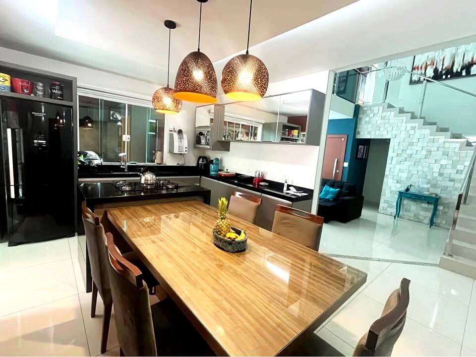 Casa à venda com 3 quartos, 213m² - Foto 5