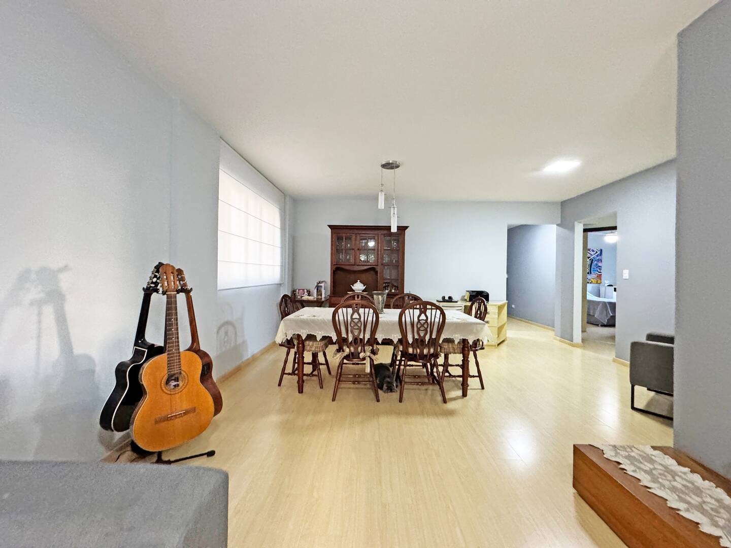 Apartamento à venda com 3 quartos, 137m² - Foto 2