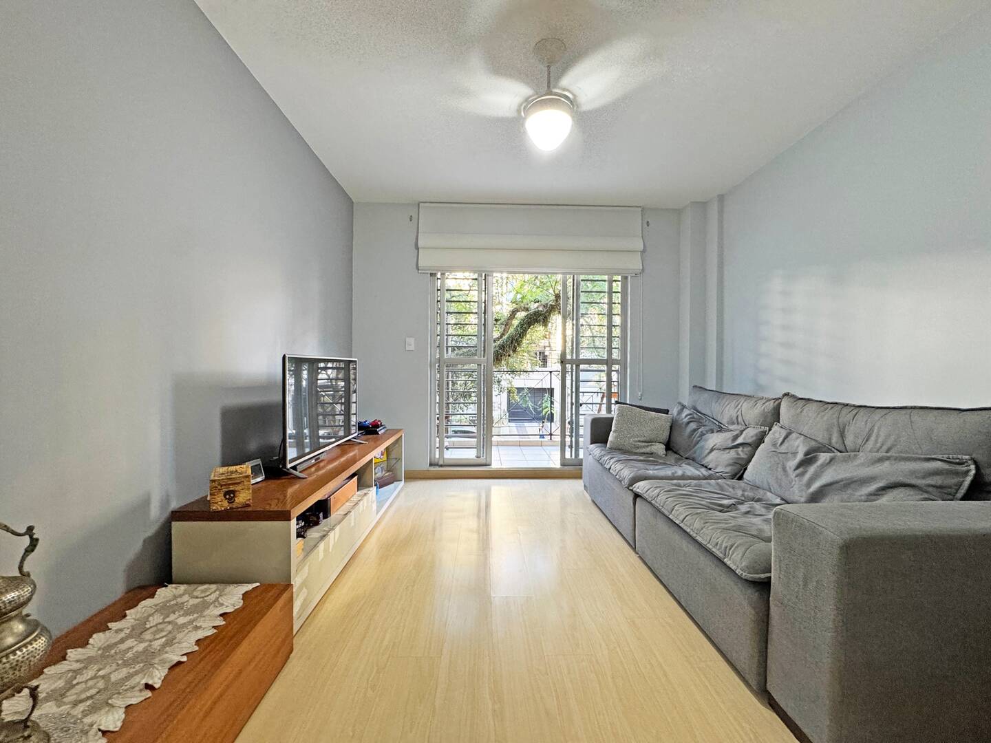 Apartamento à venda com 3 quartos, 137m² - Foto 4