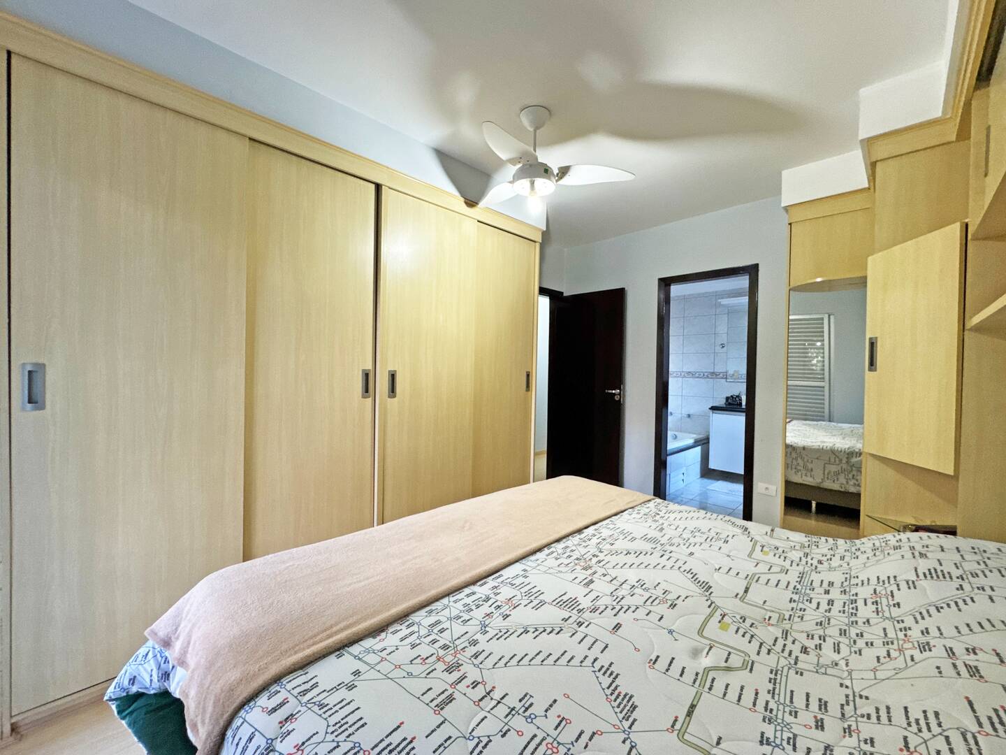 Apartamento à venda com 3 quartos, 137m² - Foto 17