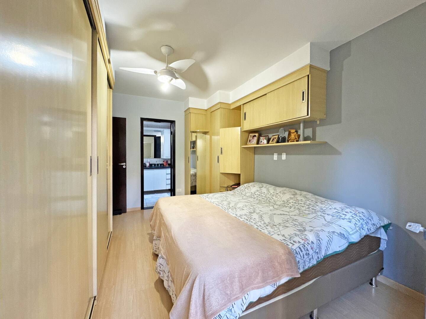 Apartamento à venda com 3 quartos, 137m² - Foto 19