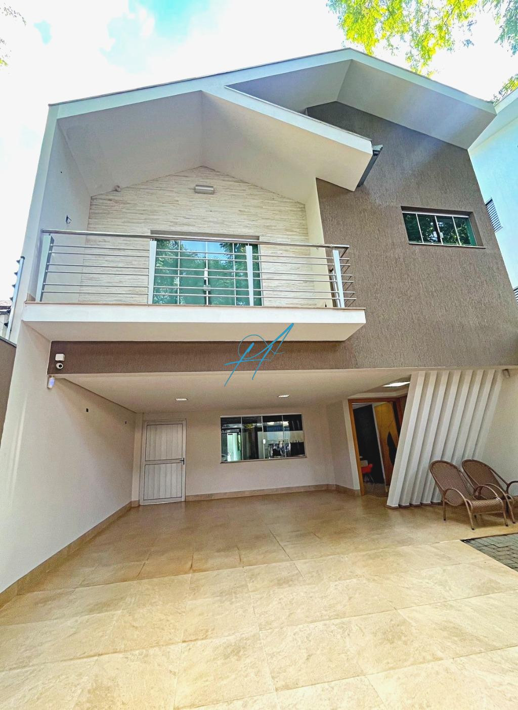 Sobrado à venda com 3 quartos, 250m² - Foto 1