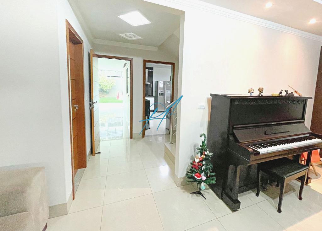 Sobrado à venda com 3 quartos, 250m² - Foto 2