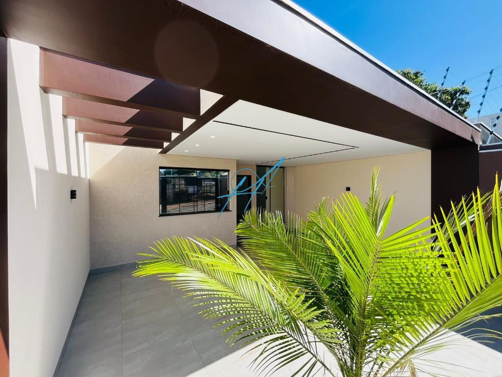 Casa à venda com 3 quartos, 114m² - Foto 1