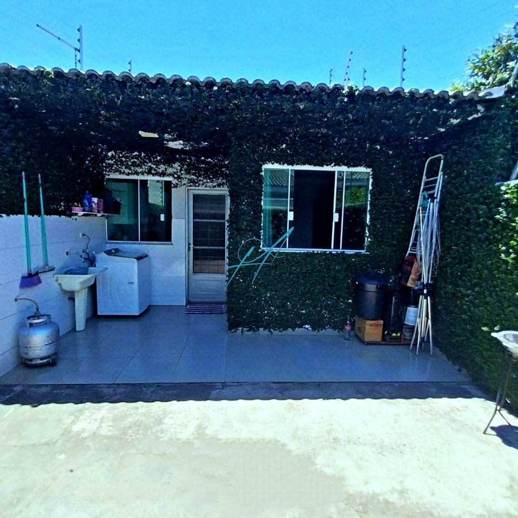 Casa à venda com 3 quartos, 70m² - Foto 14