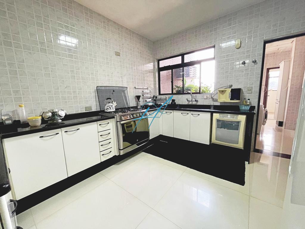 Apartamento à venda com 4 quartos, 219m² - Foto 7