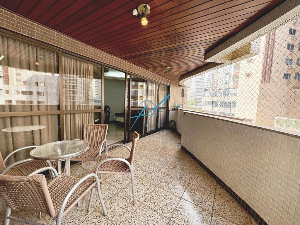 Apartamento à venda com 4 quartos, 219m² - Foto 10