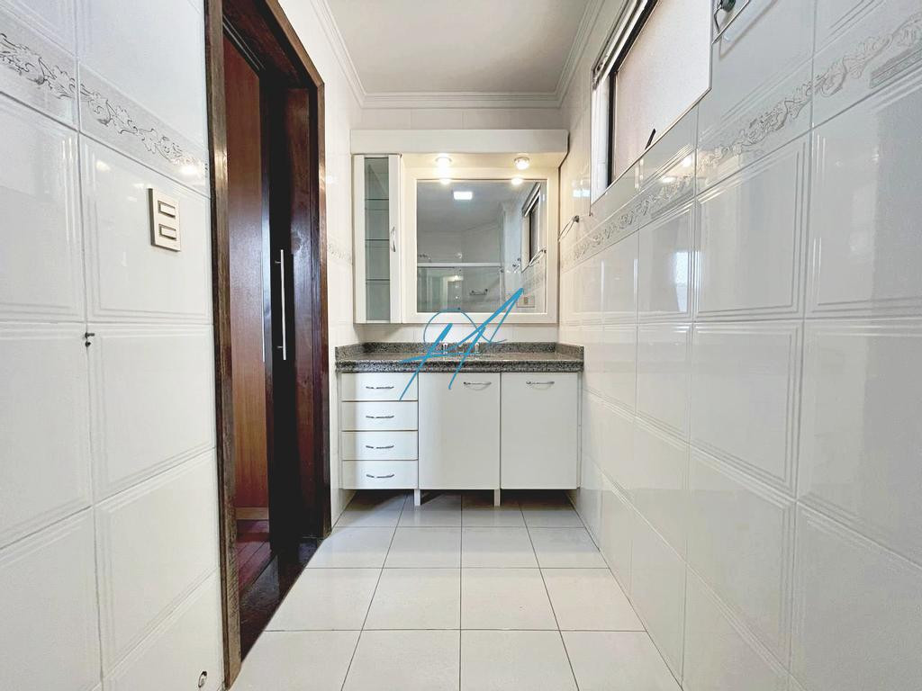 Apartamento à venda com 4 quartos, 219m² - Foto 12