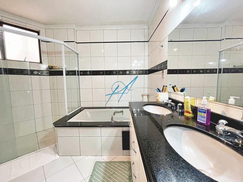 Apartamento à venda com 4 quartos, 219m² - Foto 27