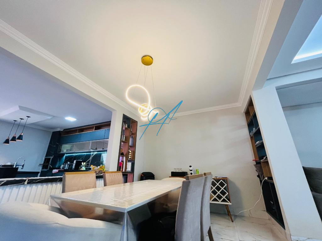 Casa à venda com 3 quartos, 240m² - Foto 11