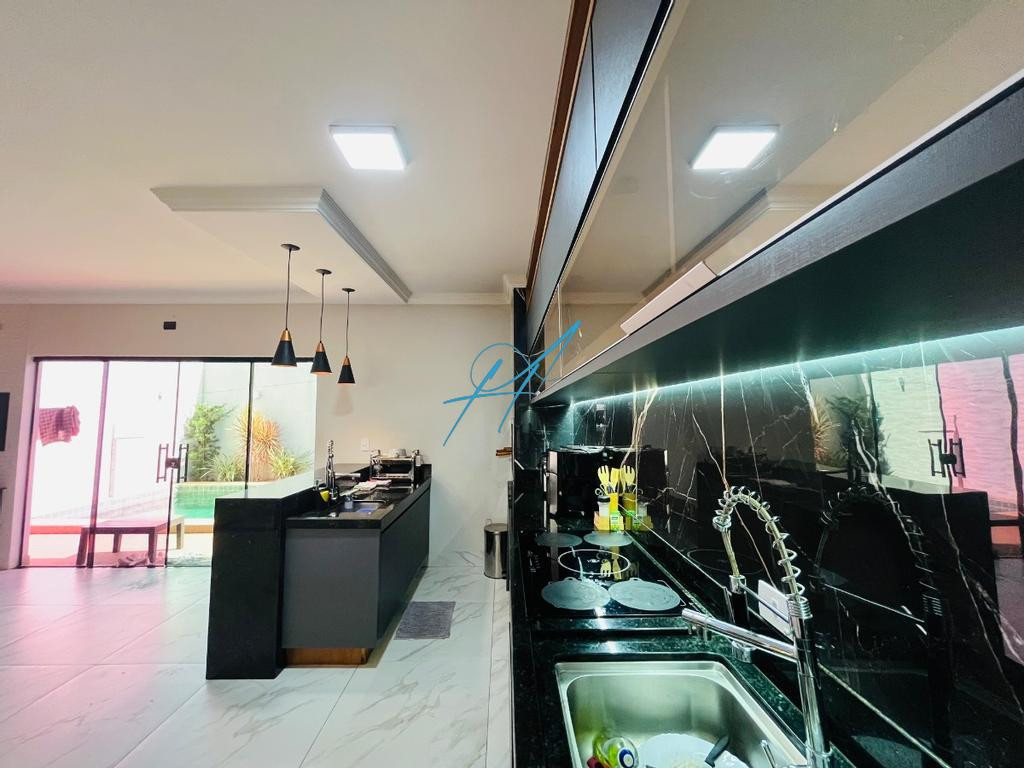 Casa à venda com 3 quartos, 240m² - Foto 16