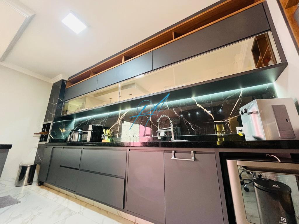 Casa à venda com 3 quartos, 240m² - Foto 17