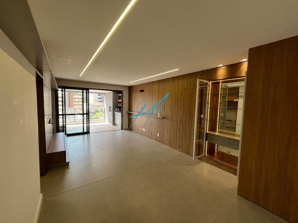 Apartamento à venda com 3 quartos, 119m² - Foto 11