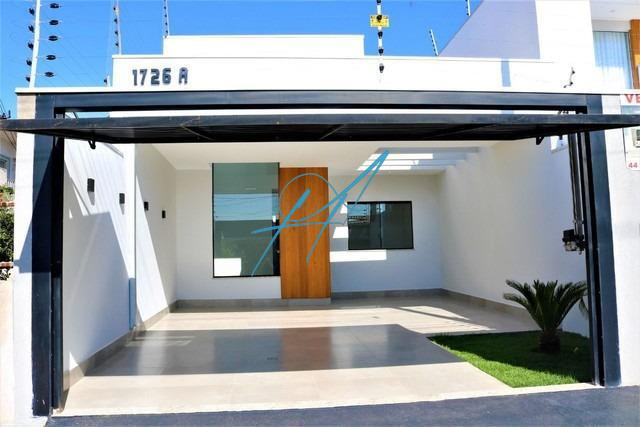 Casa à venda com 3 quartos, 84m² - Foto 1