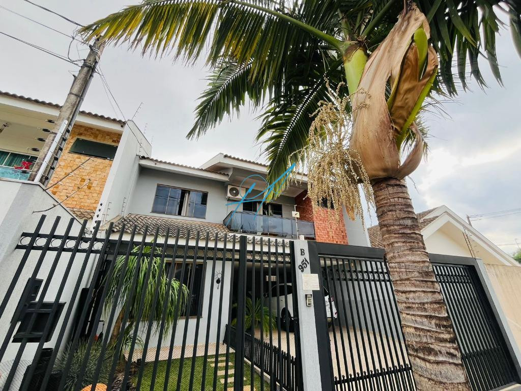 Sobrado à venda com 4 quartos, 234m² - Foto 2