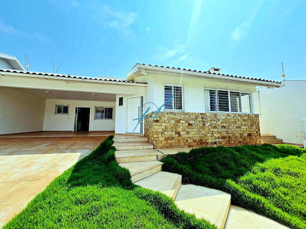 Casa à venda com 4 quartos, 327m² - Foto 2