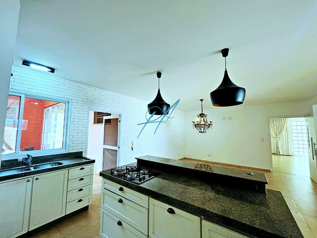 Casa à venda com 4 quartos, 327m² - Foto 22