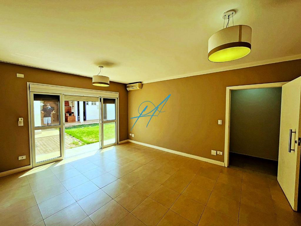 Casa à venda com 4 quartos, 327m² - Foto 24