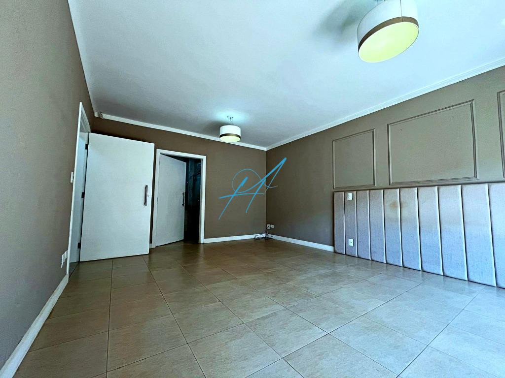 Casa à venda com 4 quartos, 327m² - Foto 27