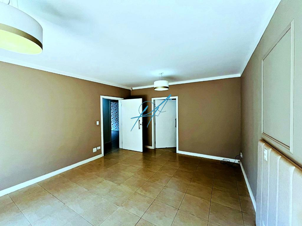 Casa à venda com 4 quartos, 327m² - Foto 28