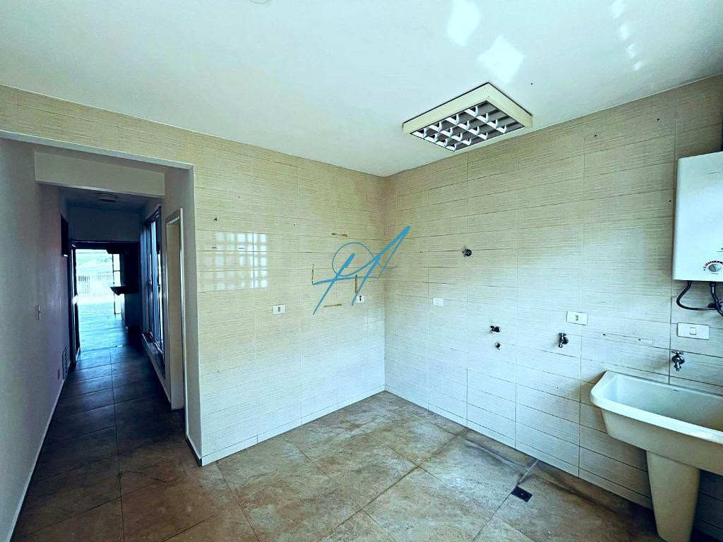 Casa à venda com 4 quartos, 327m² - Foto 40