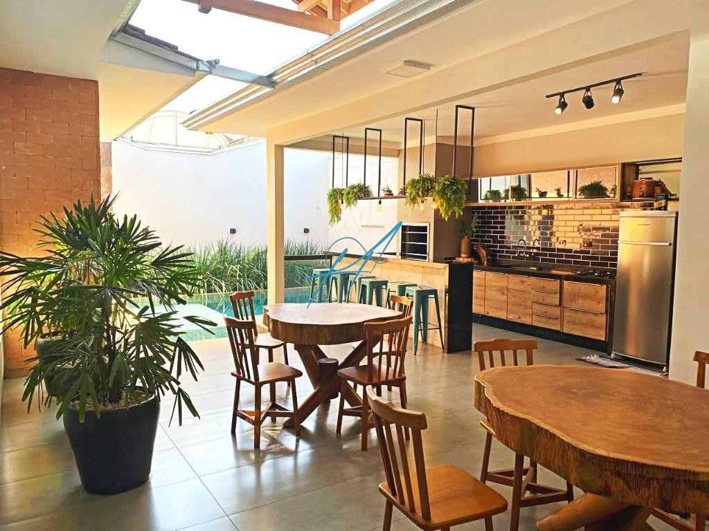 Casa à venda com 3 quartos, 280m² - Foto 7