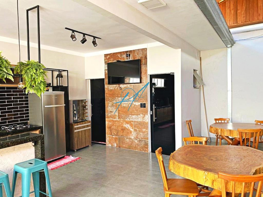 Casa à venda com 3 quartos, 280m² - Foto 10