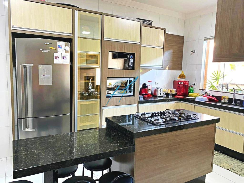 Casa à venda com 3 quartos, 280m² - Foto 24