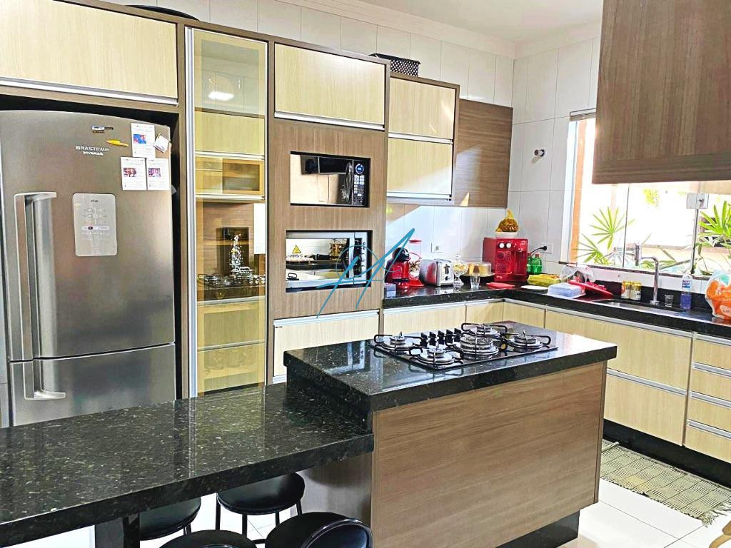 Casa à venda com 3 quartos, 280m² - Foto 28