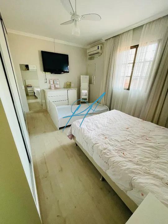 Casa à venda com 3 quartos, 193m² - Foto 8