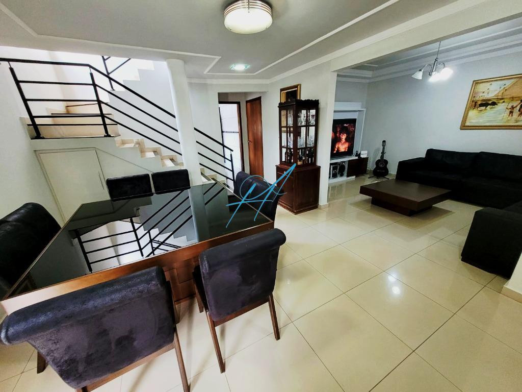Casa à venda com 3 quartos, 234m² - Foto 8