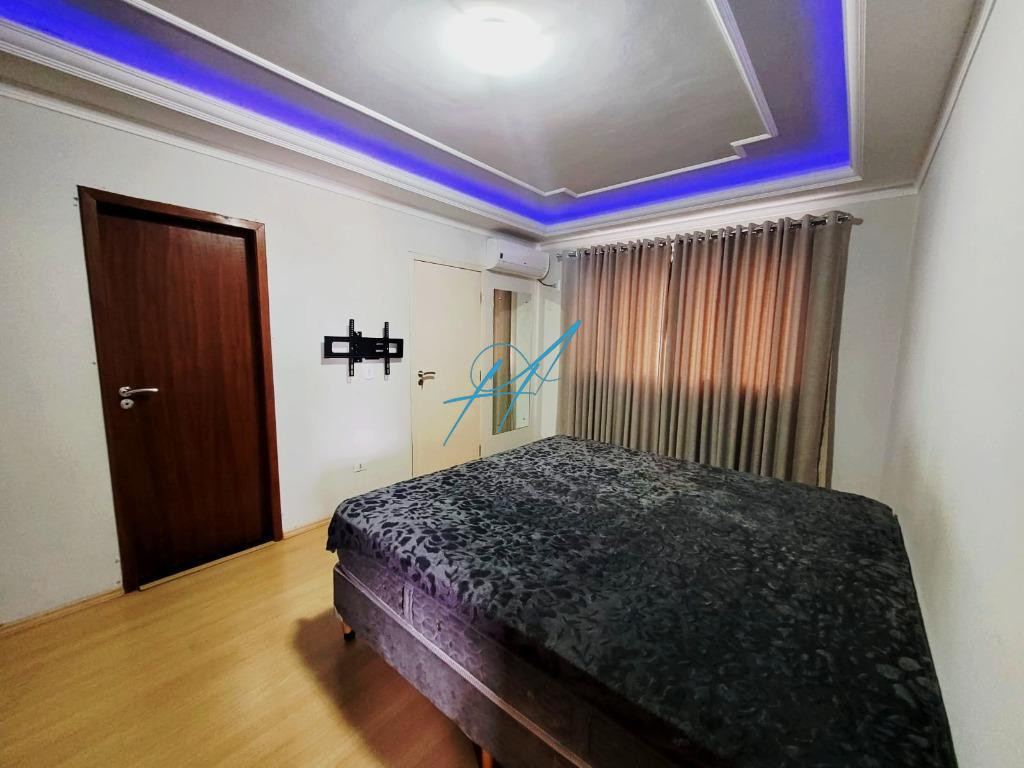 Casa à venda com 3 quartos, 234m² - Foto 14